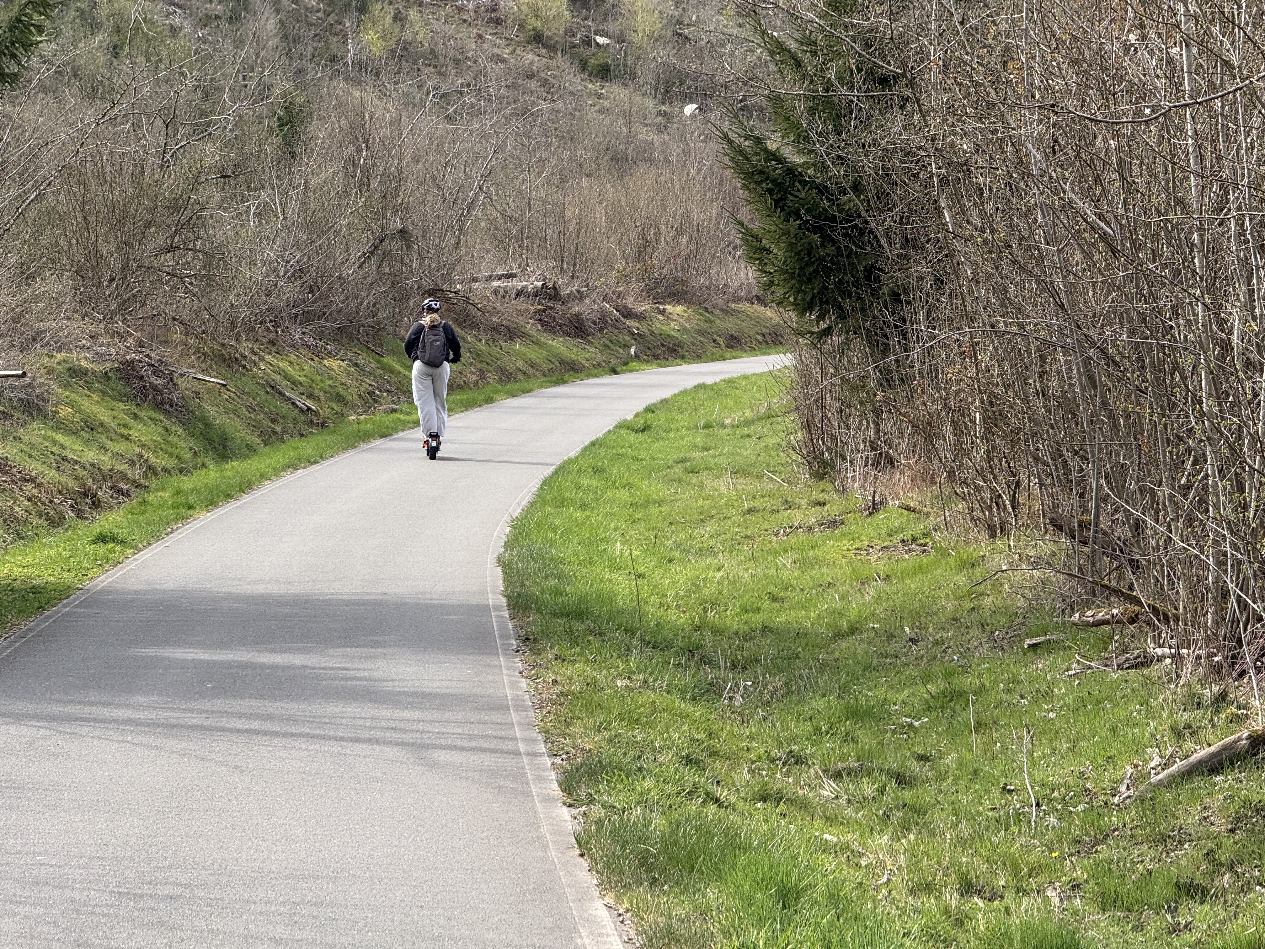 Bergisches Land „ganz flach“: Mit dem E-Scooter auf dem Panorama-Radweg von Bergisch Born nach Marienheide